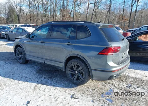 2024 Volkswagen Tiguan 2.0T Se R-Line Black z USA, uszkodzony, nr VIN 3VV8B7AX4RM032642